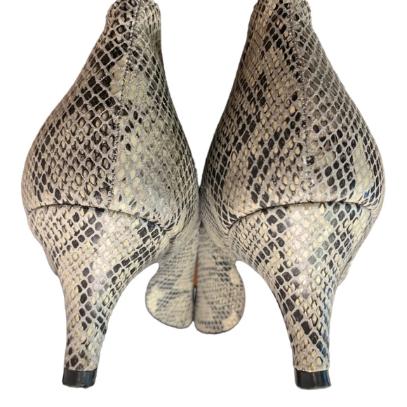 Andrew Geller women's Vienna kitten Heel Booties natural color Snake 7.5 - Picture 6 of 8